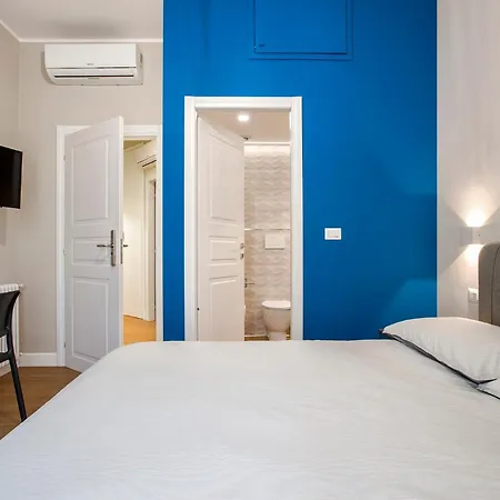 Raven Color Affittacamere 4*