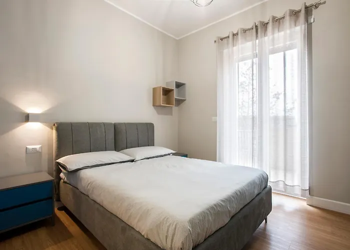 ゲストハウス Raven Color 4*